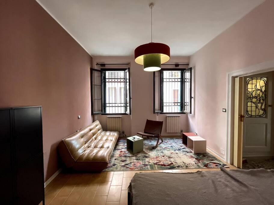 Venetian Pink Apartment In Dorsoduro Exterior photo